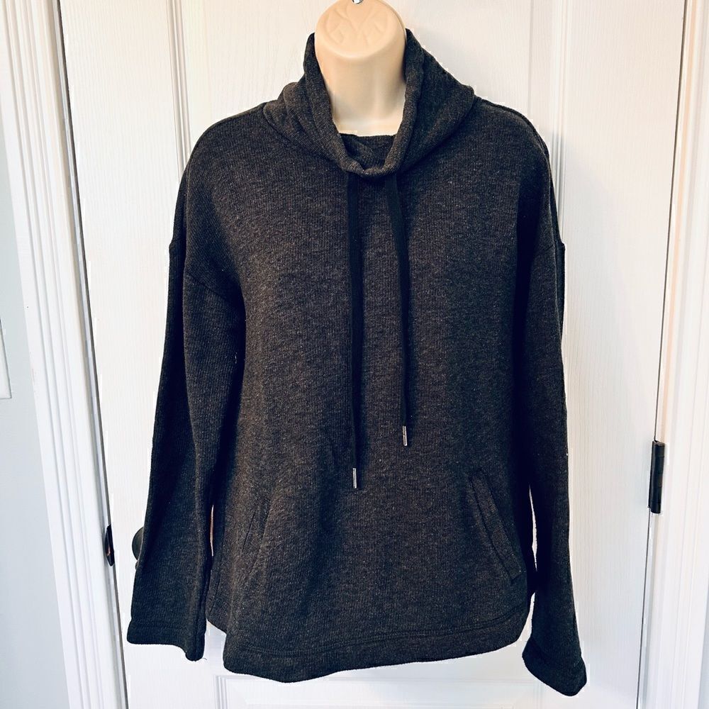 Banana Republic Long Sleeve Funnel Neck Dark Charcoal Gray Pullover! ❤️